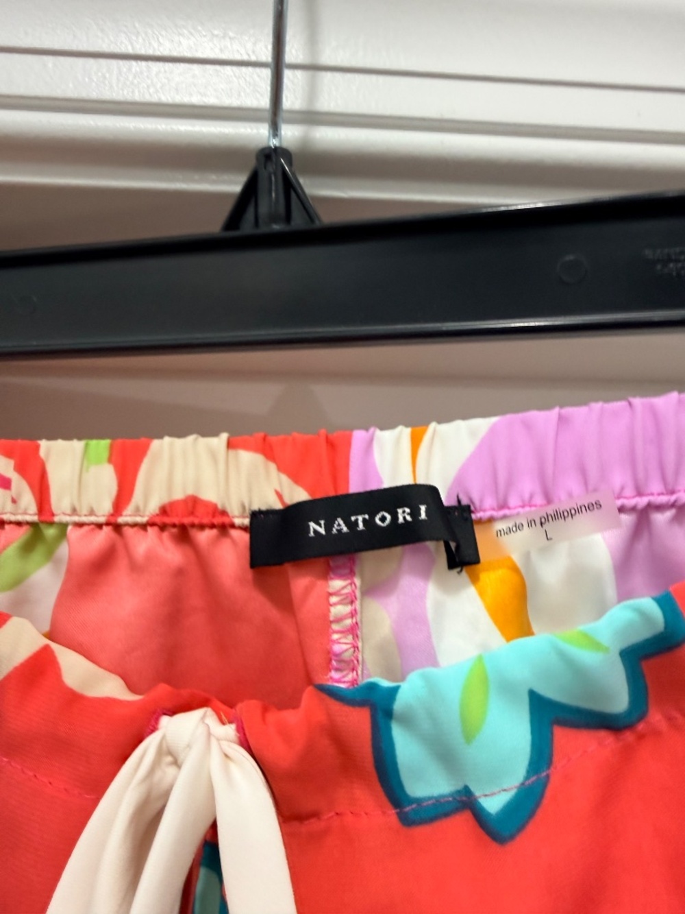 Natori Tropical Floral Satin Sleep Set Size L – Lace Trim Cami & Shorts - Picture 4 of 6